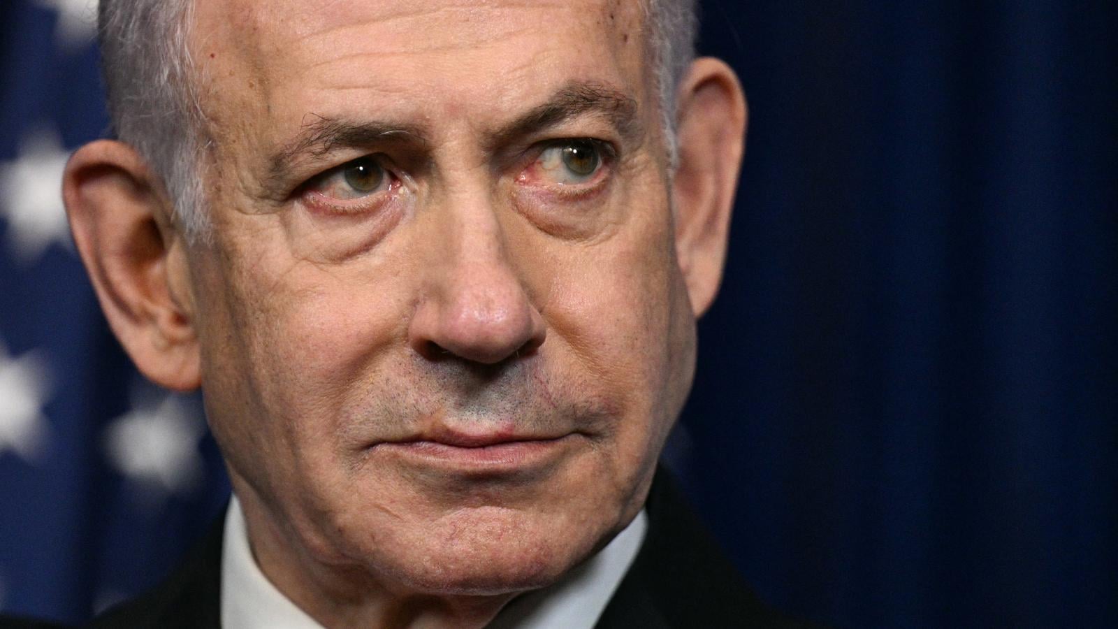 Az izraeli kormánykoalíció kitörölné a büntető törvénykönyvből azokat a bűncselekményeket, melyekkel Benjámin Netanjahut vádolják