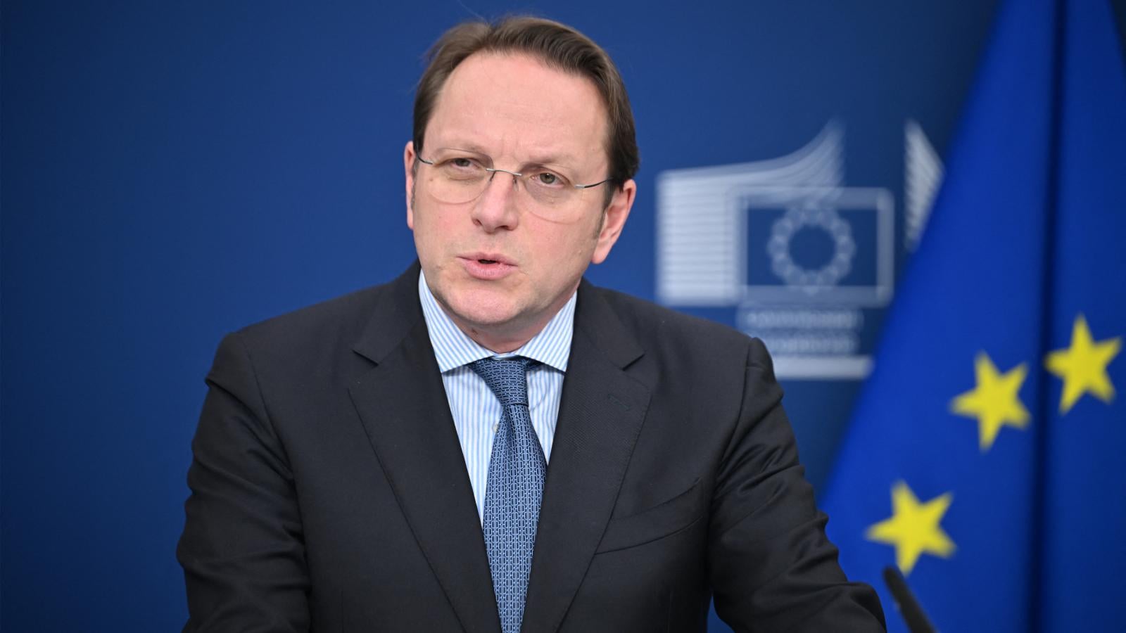 Várhelyi Olivér állítja, nem tudott a kémügyről