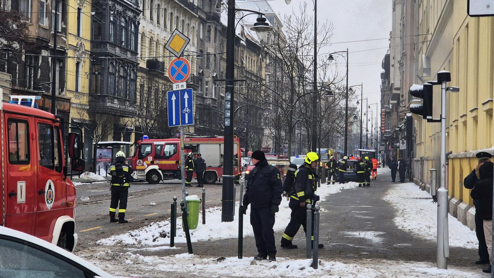 Tűz ütött ki a budapesti Fazekas Gimnáziumban, kiürítették az iskola épületét