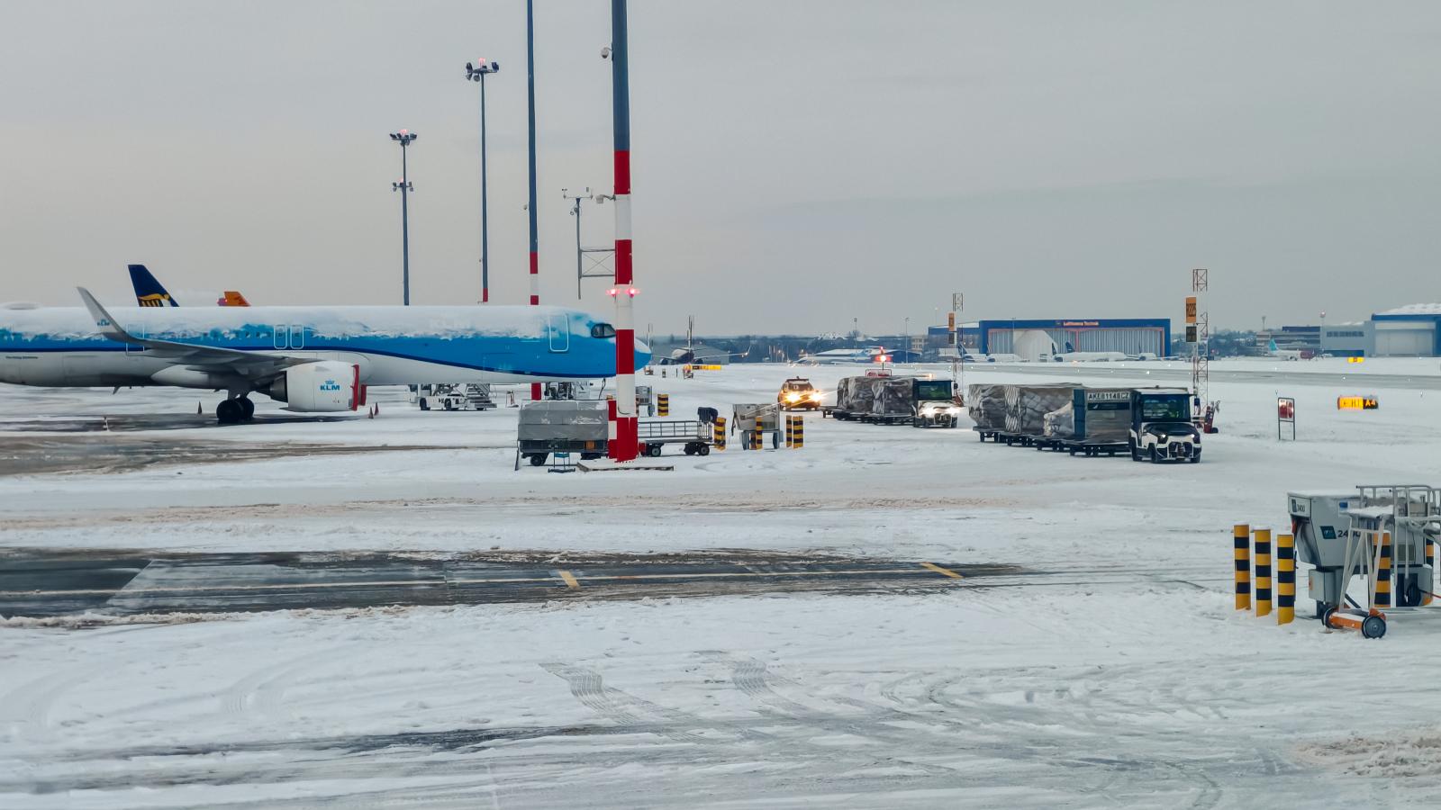 Újranyitott a Liszt Ferenc Nemzetközi Repülőtér