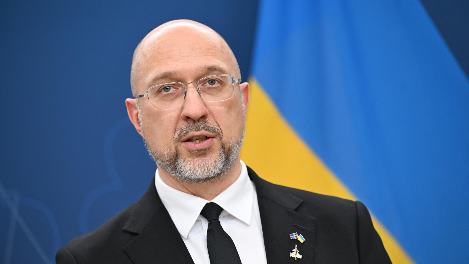 Menesztették az ukrán védelmi minisztert