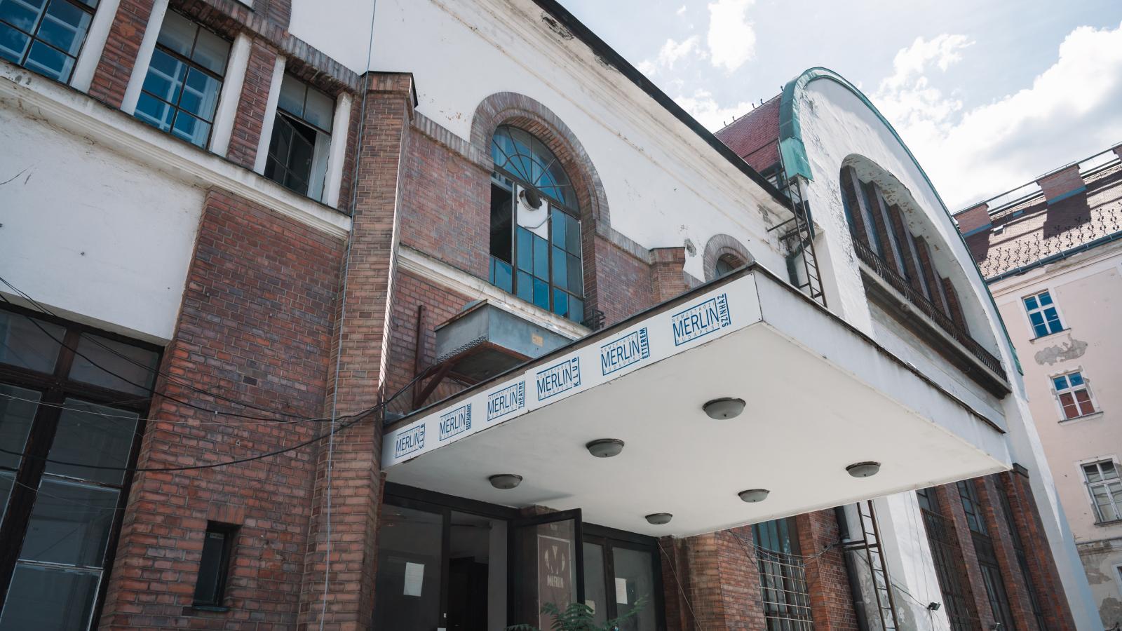 Közös gyermekvédelmi oktatást tart jövő szombaton a Magyar Kétfarkú Kutya Párt