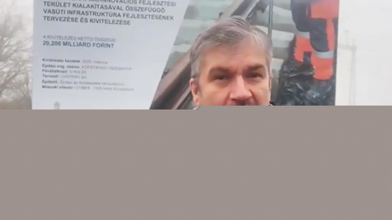 Hadházy Ákos: Húszmilliárdért épít öt kilométernyi vasutat Mészáros Lőrinc az alig működő iváncsai akkugyárhoz