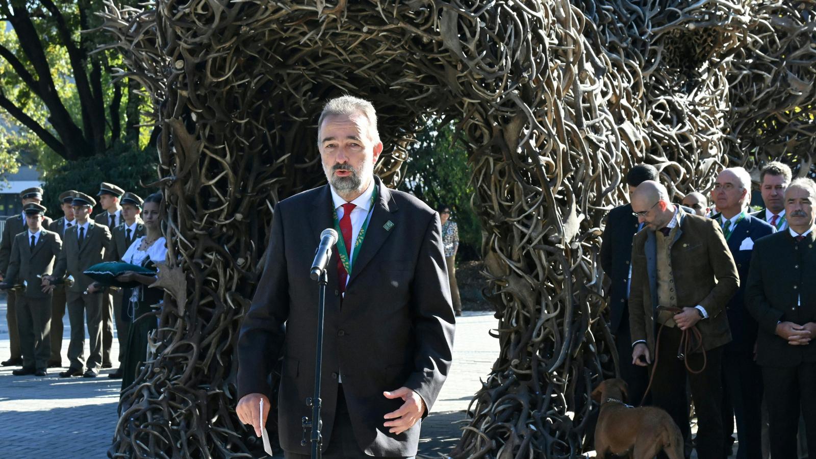 Habsburg Károly szerint Orbán Viktor EP-pártcsaládjának tagjai kétszeresen is hazaárulók