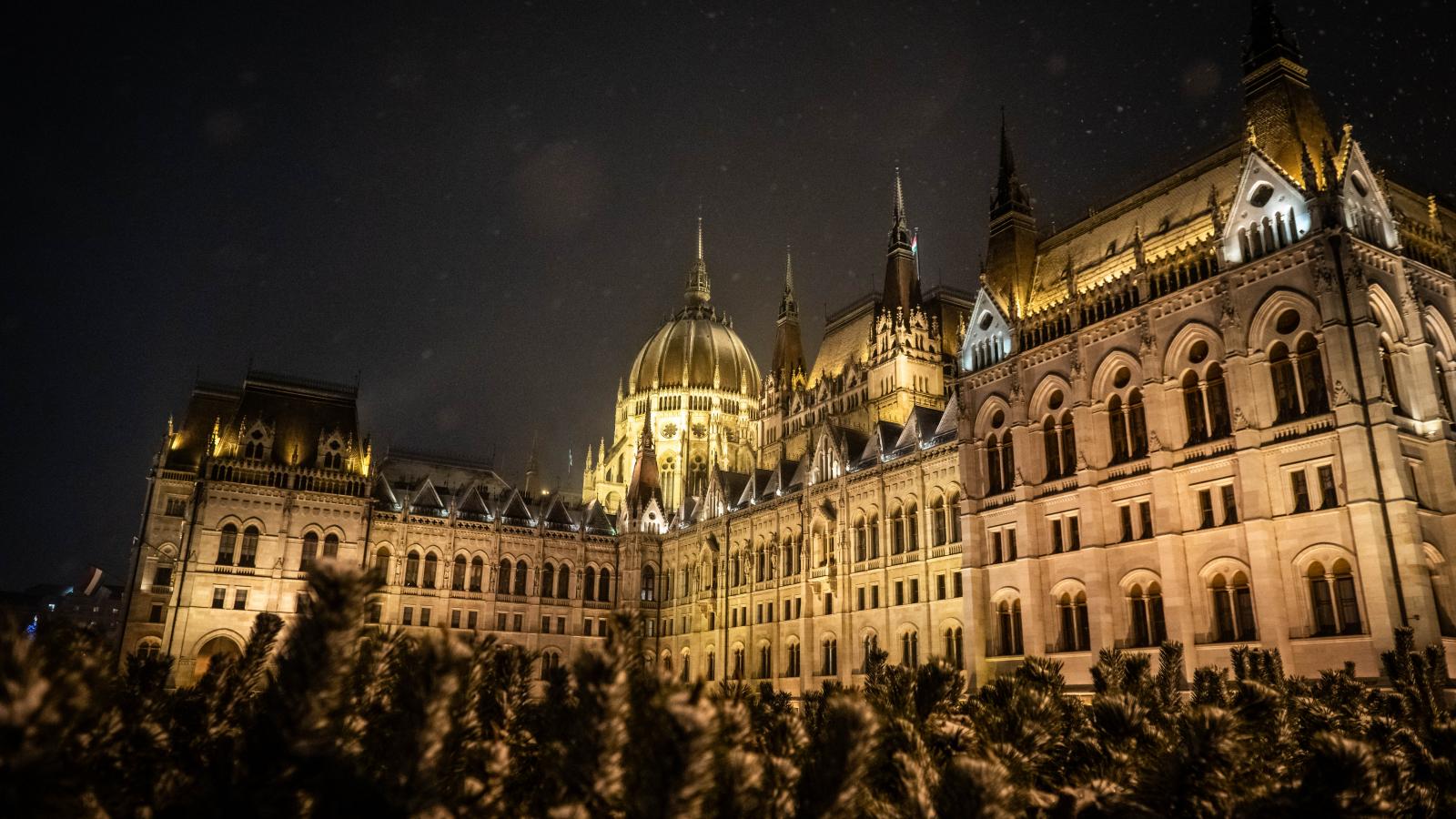 Vádat emelt az ügyészség a férfival szemben, aki kilátásba helyezte, hogy felrobbantja a Parlamentet