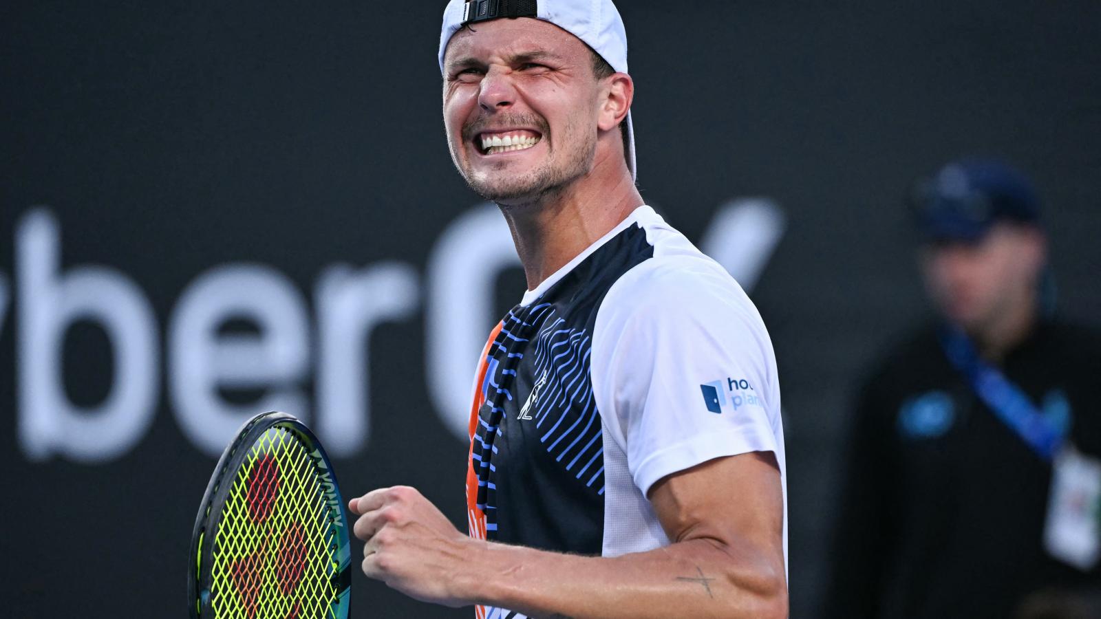 Csak az első játszmában volt nehéz dolga a magyar teniszezőnek