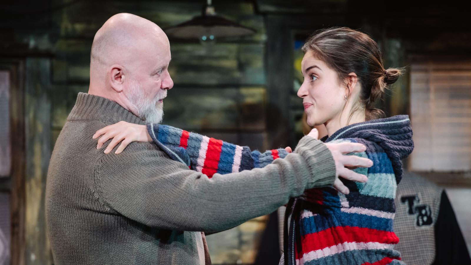 Horváth Lajos Ottó és Szász Júlia az Egy bizonyítás körvonalai című előadáson a budapesti Centrál Színházban 2025. február 6-án
