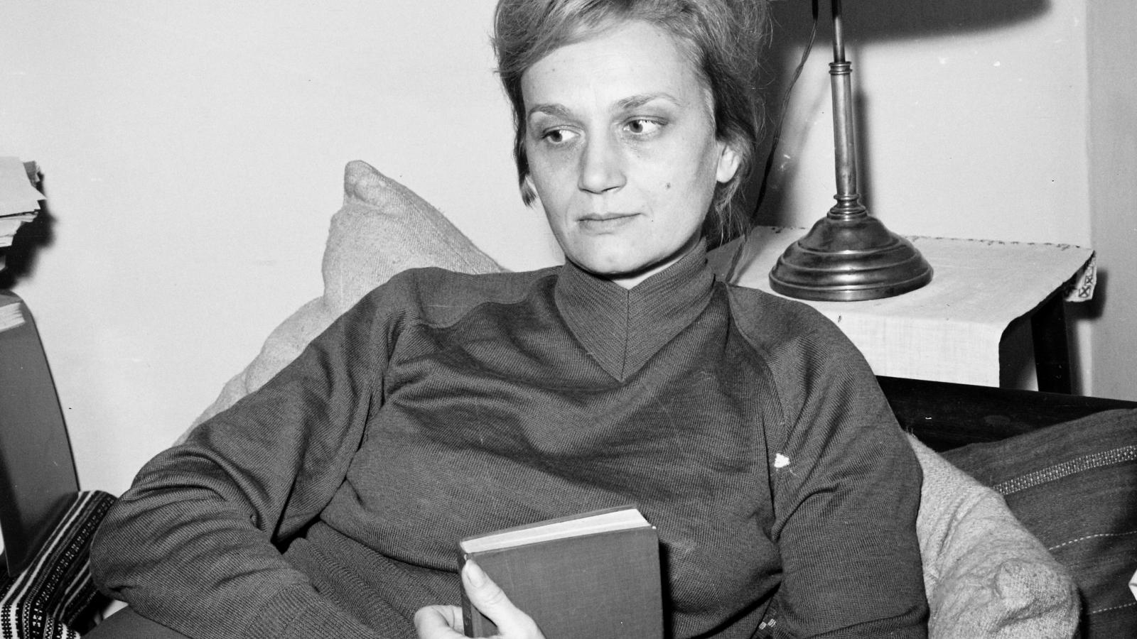 Nemes Nagy Ágnes a hallgatás éveit tekintette bukásnak, ugyanakkor a korábban megszületett szövegei később is vállalhatók maradtak