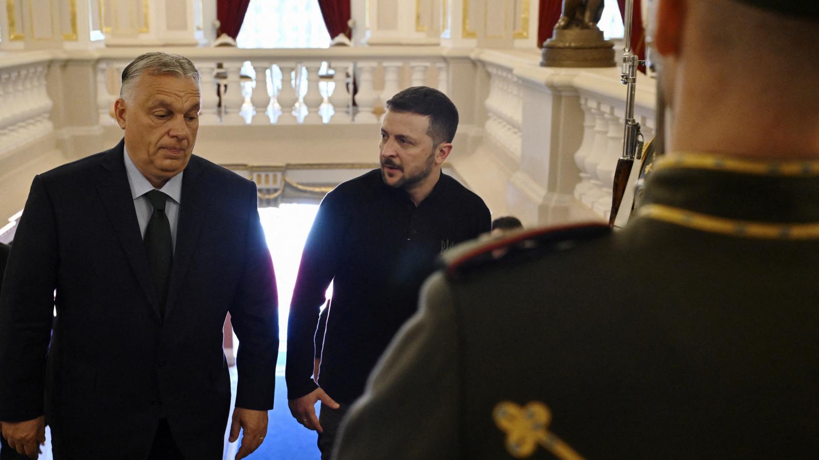 Volodimir Zelenszkij beszólt Orbán Viktornak, aki az oroszok említése nélkül az ukrán elnököt tette felelőssé a háború folytatásáért