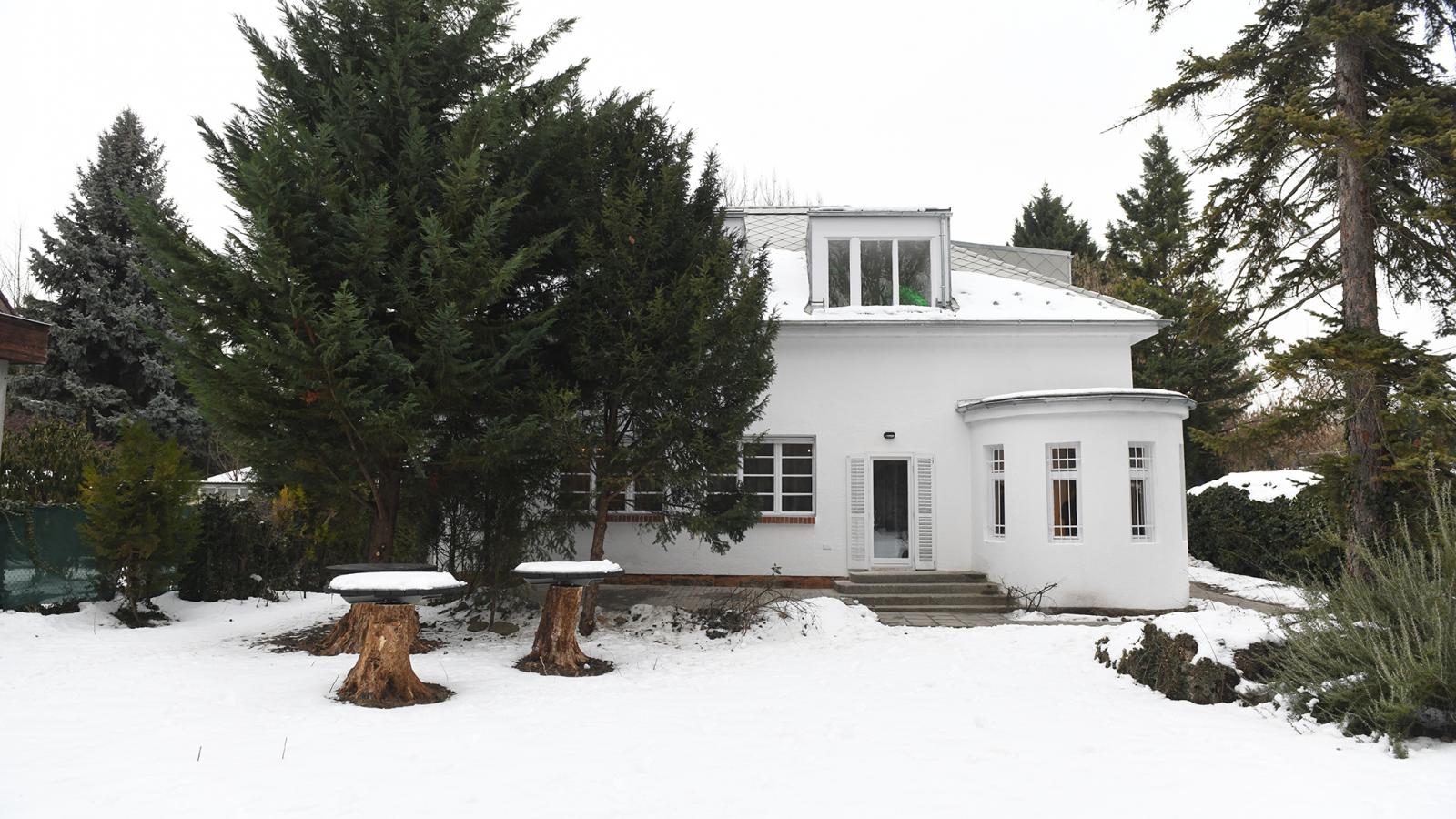 Egyelőre még bizonytalan, hogy milyen forrásból fedezik az épület közüzemi számláit