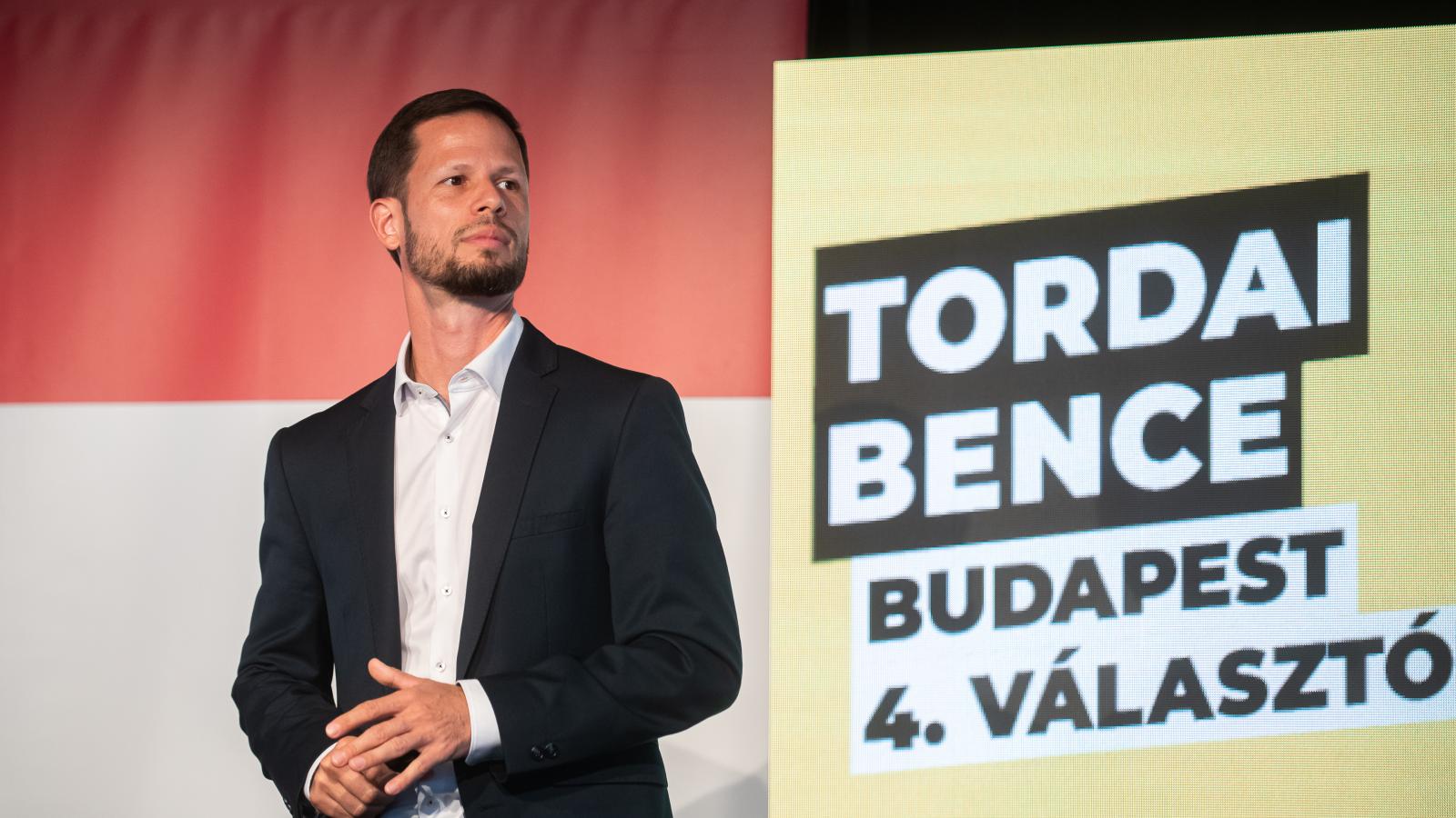 Publicus: Simán kikapna Tordai Bence az alig ismert tiszás jelölttől Budapest 4-es választókerületében