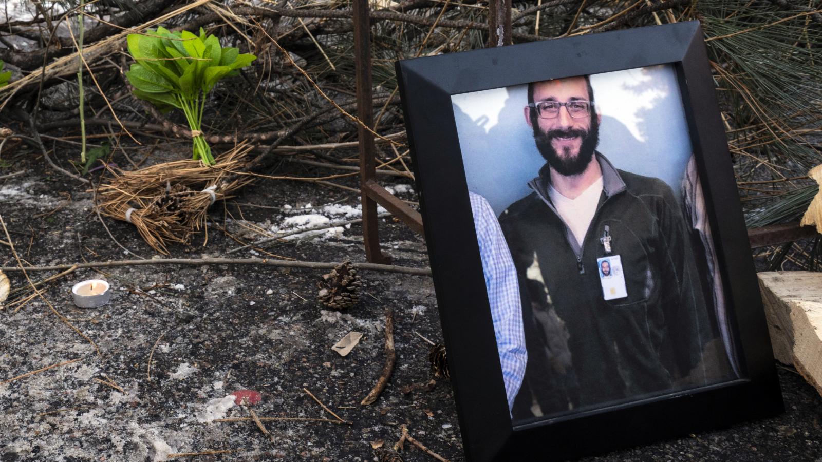 Egy 37 éves, ápolóként dolgozó férfit lőtt le egy határőr Minneapolisban, videófelvétel tanúsítja, hogy nem is volt a kezében fegyver