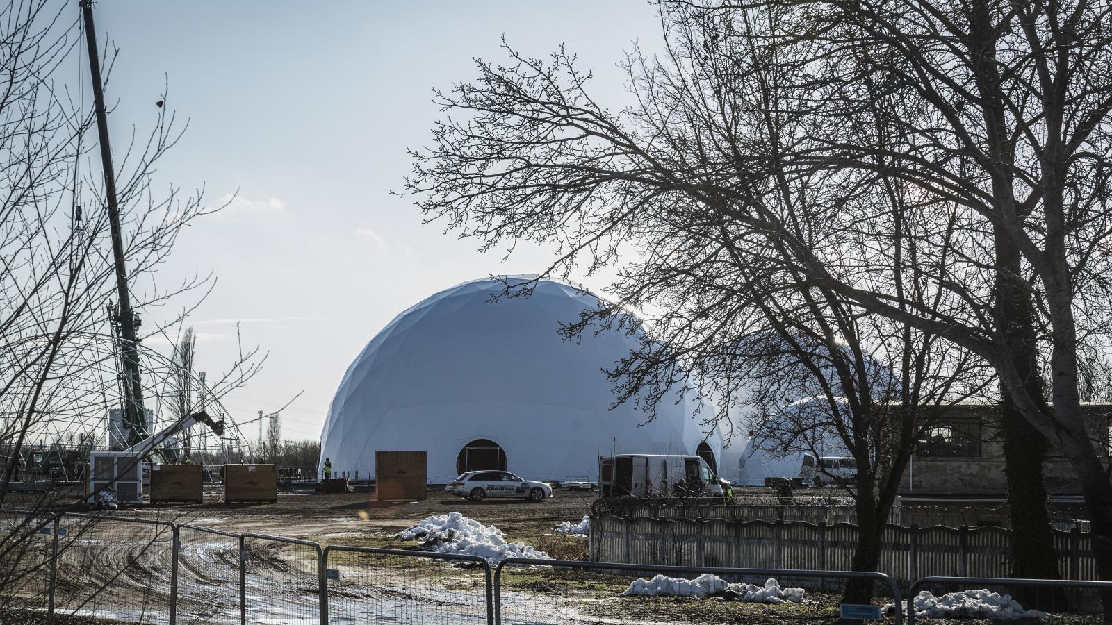 Rákosrendezőn honfoglalózik Áder János alapítványa, expót rendez a főváros által megvett területen