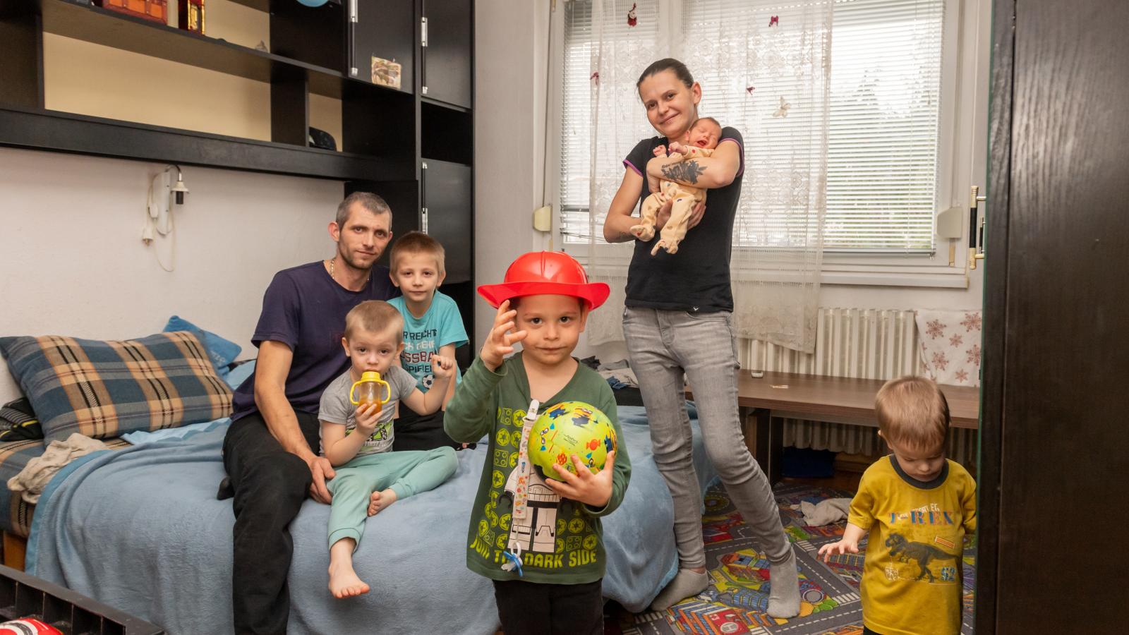 Nem akarta kiadni a miskolci kórház a családnak az újszülöttet, civil segítők léptek közbe