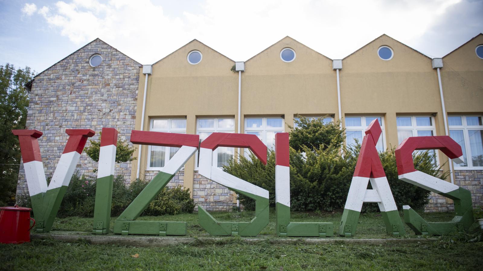 Csődbe ment a KDNP-s nógrádi falu, amely önazonossági rendeletben tartotta volna távol a beköltözőket