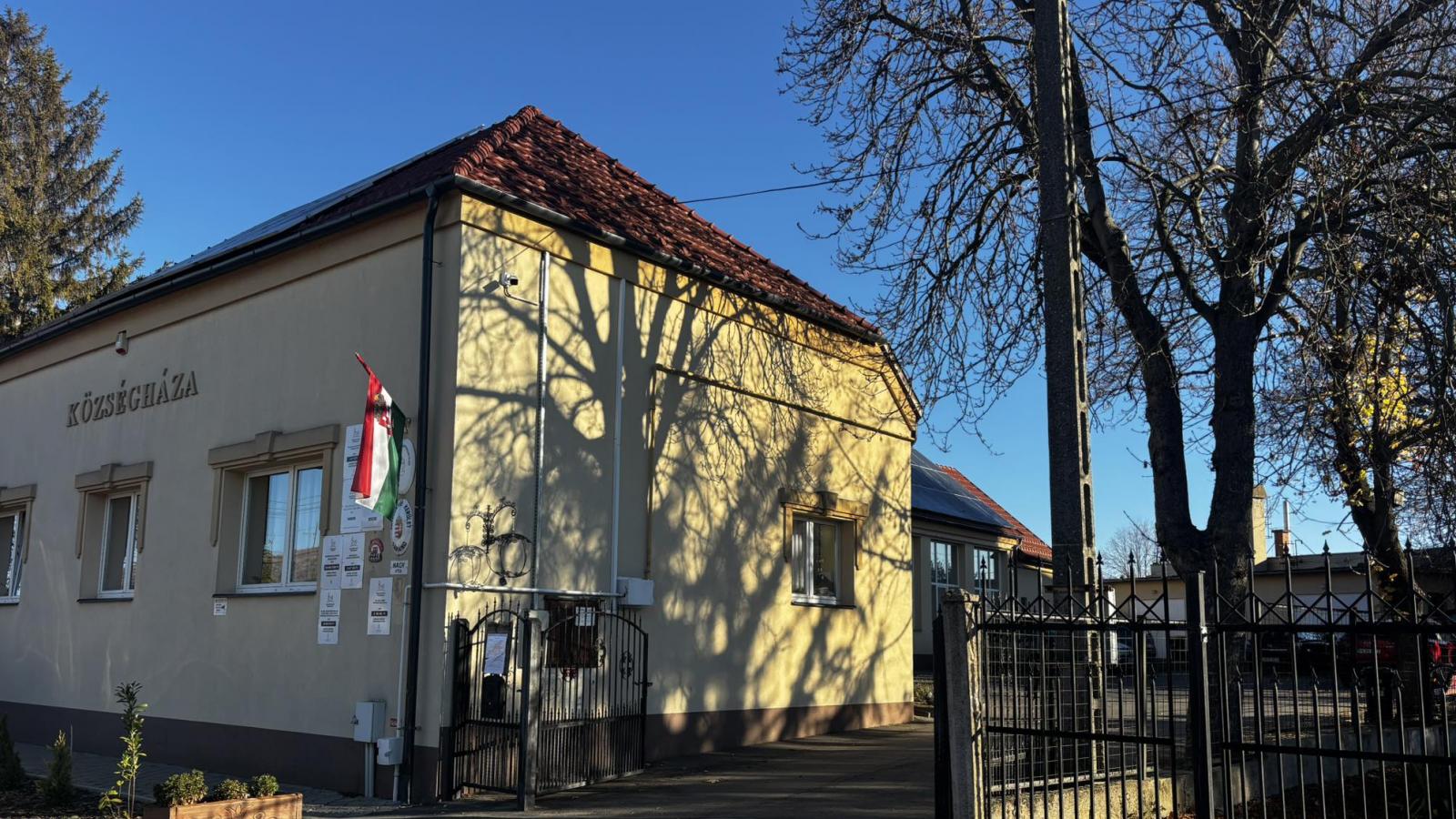 A sárándi községháza - korábbi felvétel