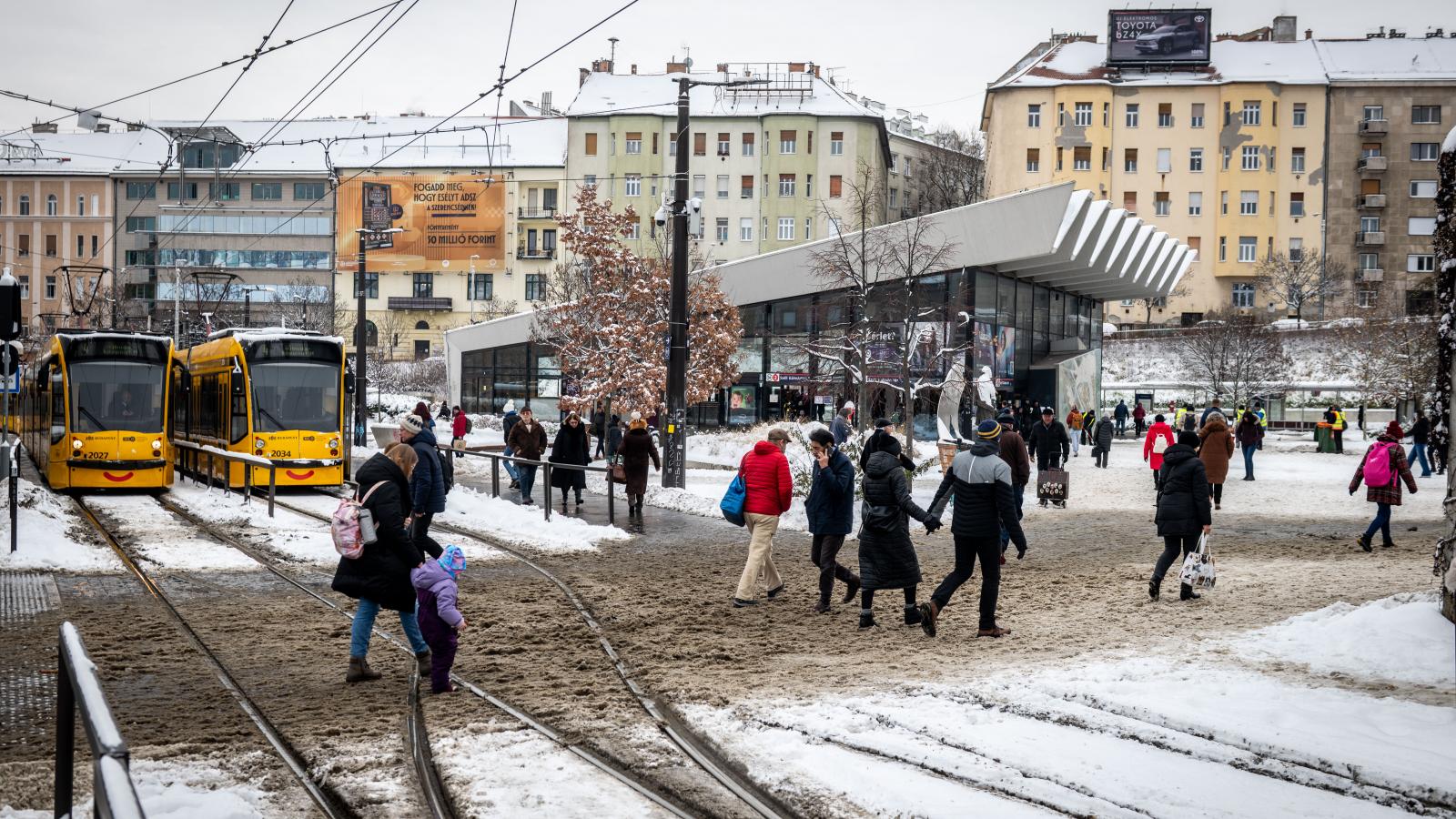 Karácsony Gergely: ónos eső lehet Budapesten, a szakemberek preventív szórást végeznek