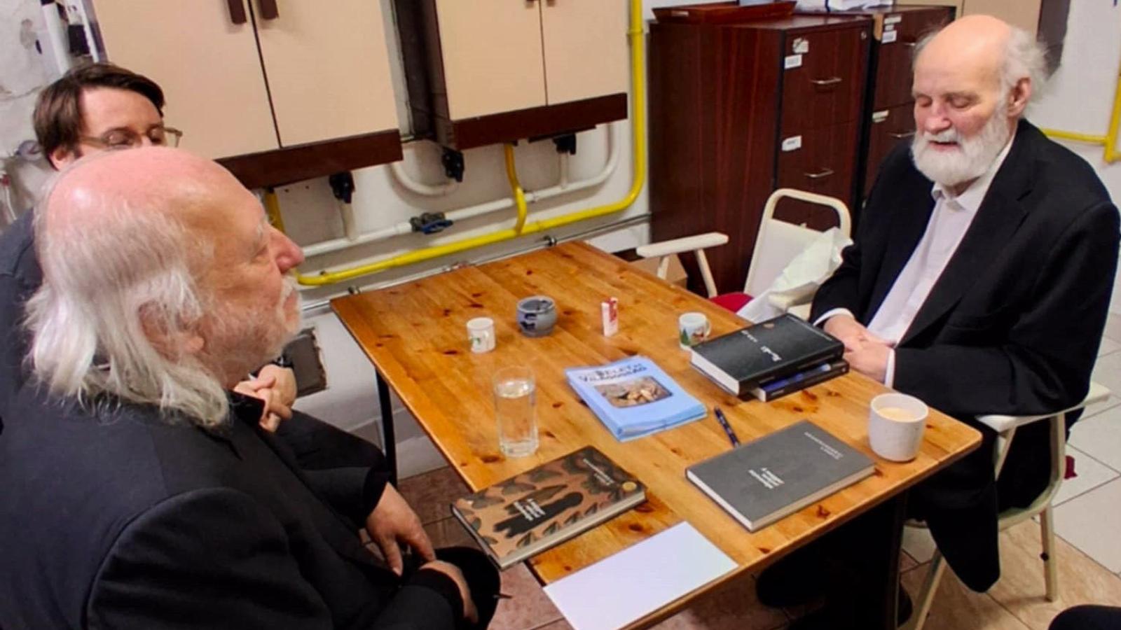 Krasznahorkai László meglátogatta Iványi Gábort a Dankó utcában