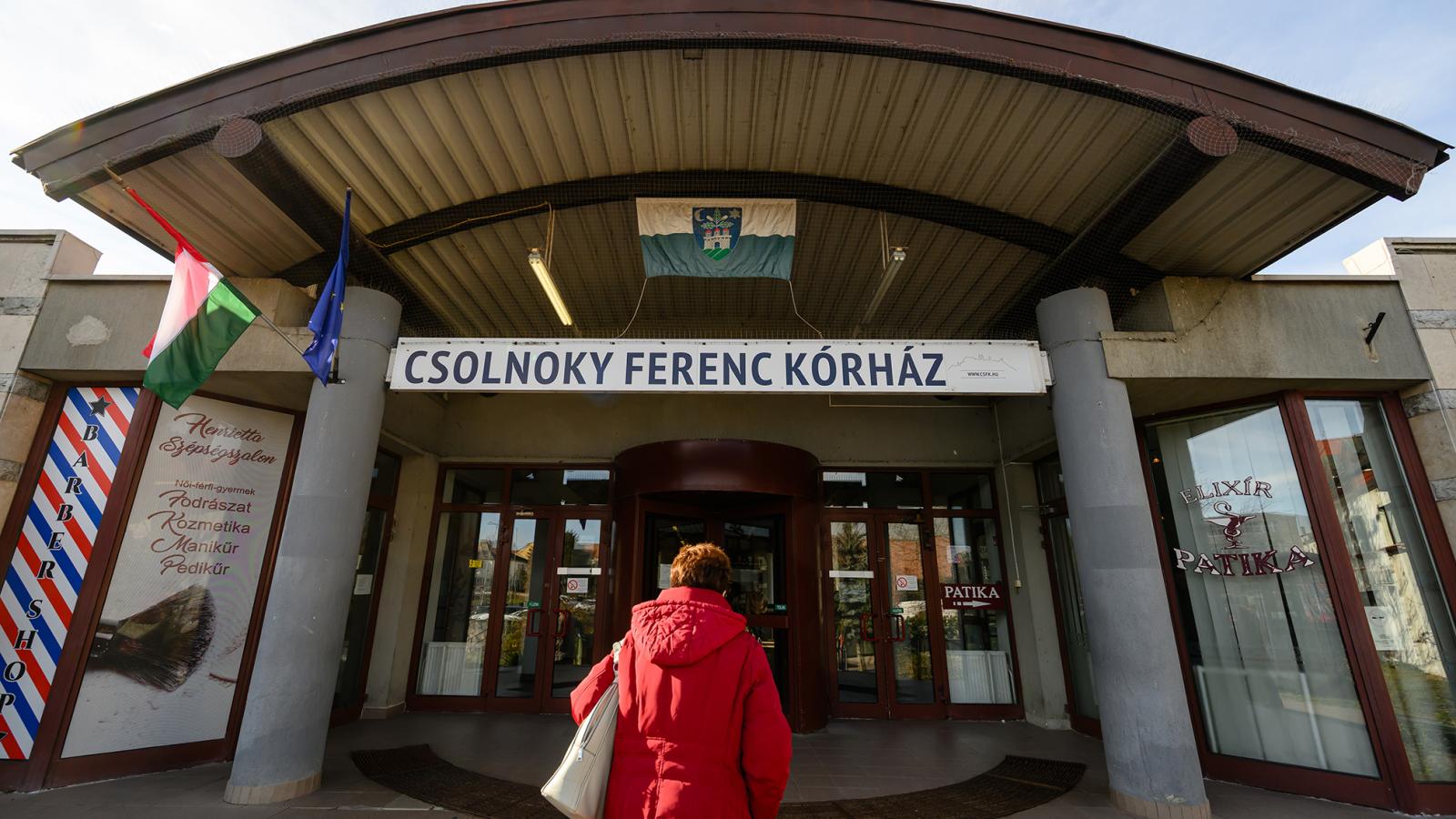 Súlyos, nyílt állkapocscsonttöréssel került a Veszprém megyei kórház ügyeletére egy férfi