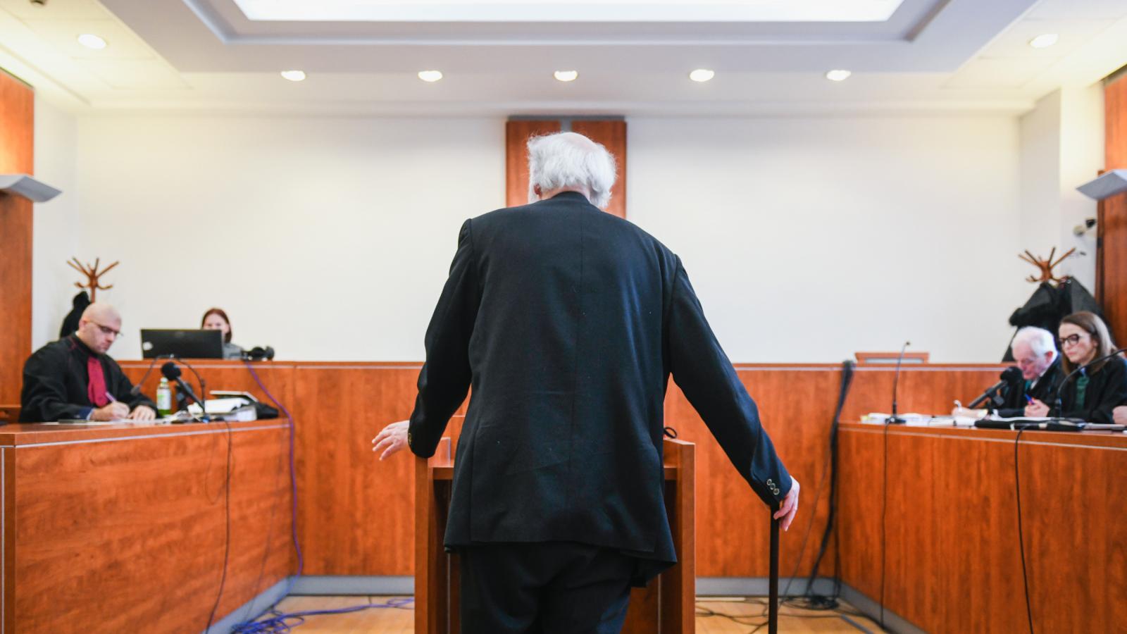 Egy szégyenteljes per képei