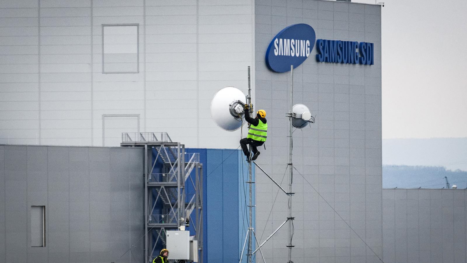 Az Orbán-kormány tagad, de visszaüthet a Fideszre a gödi akkugyár botránya