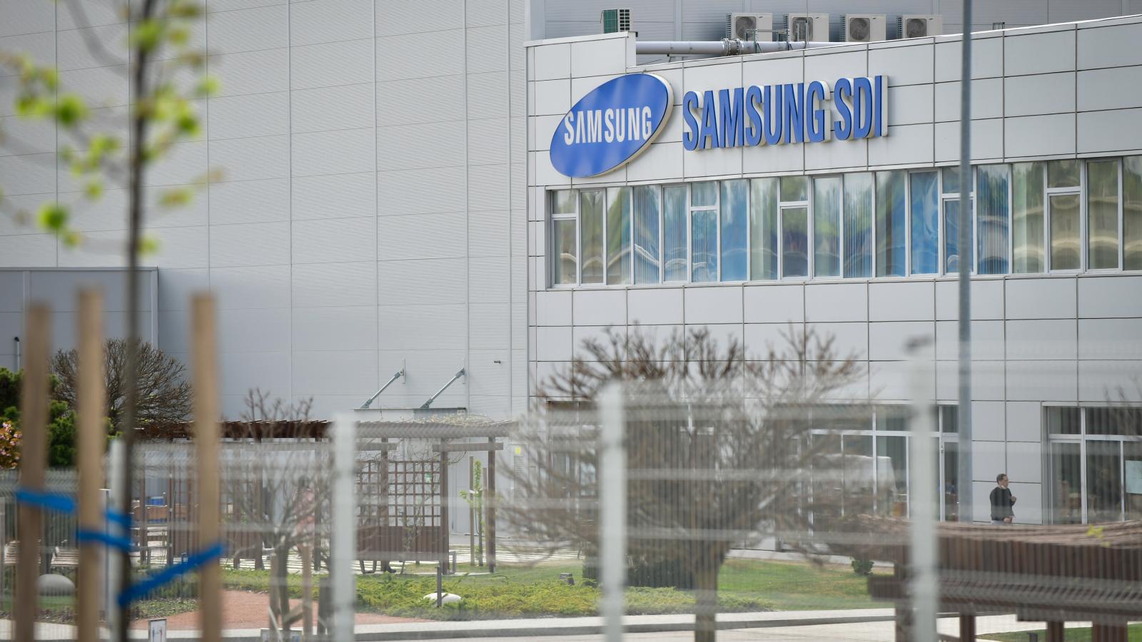 Rákot, idegrendszeri károsodást és tüdőfibrózist is okozhat a Samsung SDI gödi gyárában elszabadult mérgező por