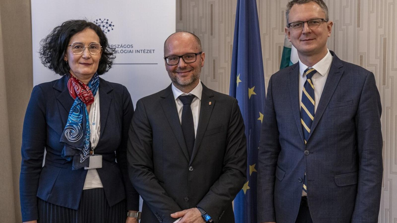 Korábban mágusképző akadémiát vezetett a Nyírő Gyula Kórház főigazgatója, aki miatt már 15 szakorvos mondott fel az intézményben