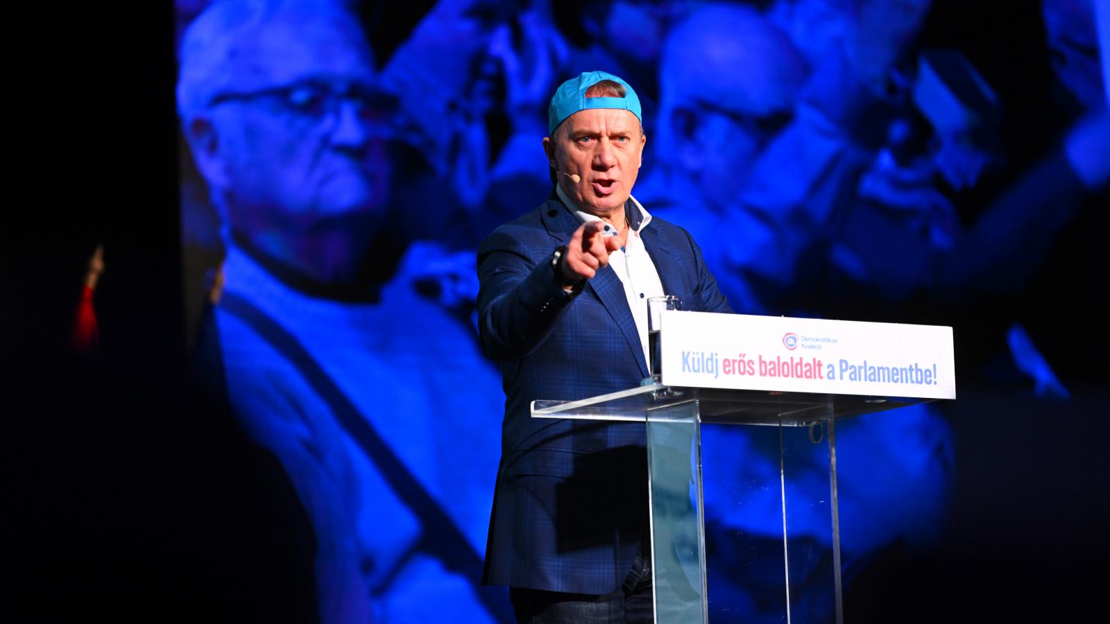 Varjú László 2026. február 15-én, a Demokratikus Koalíció kampányindító nagygyűlésén.