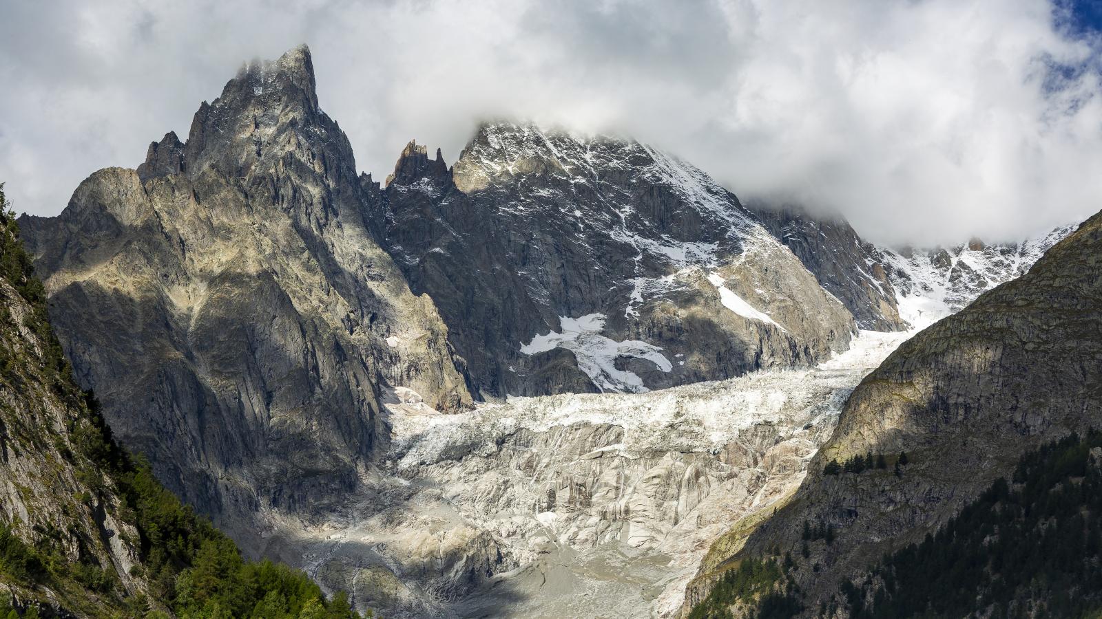 Többen életüket vesztették egy lavina miatt az olasz Alpokban, a Magas-Tátrában is meghalt egy férfi