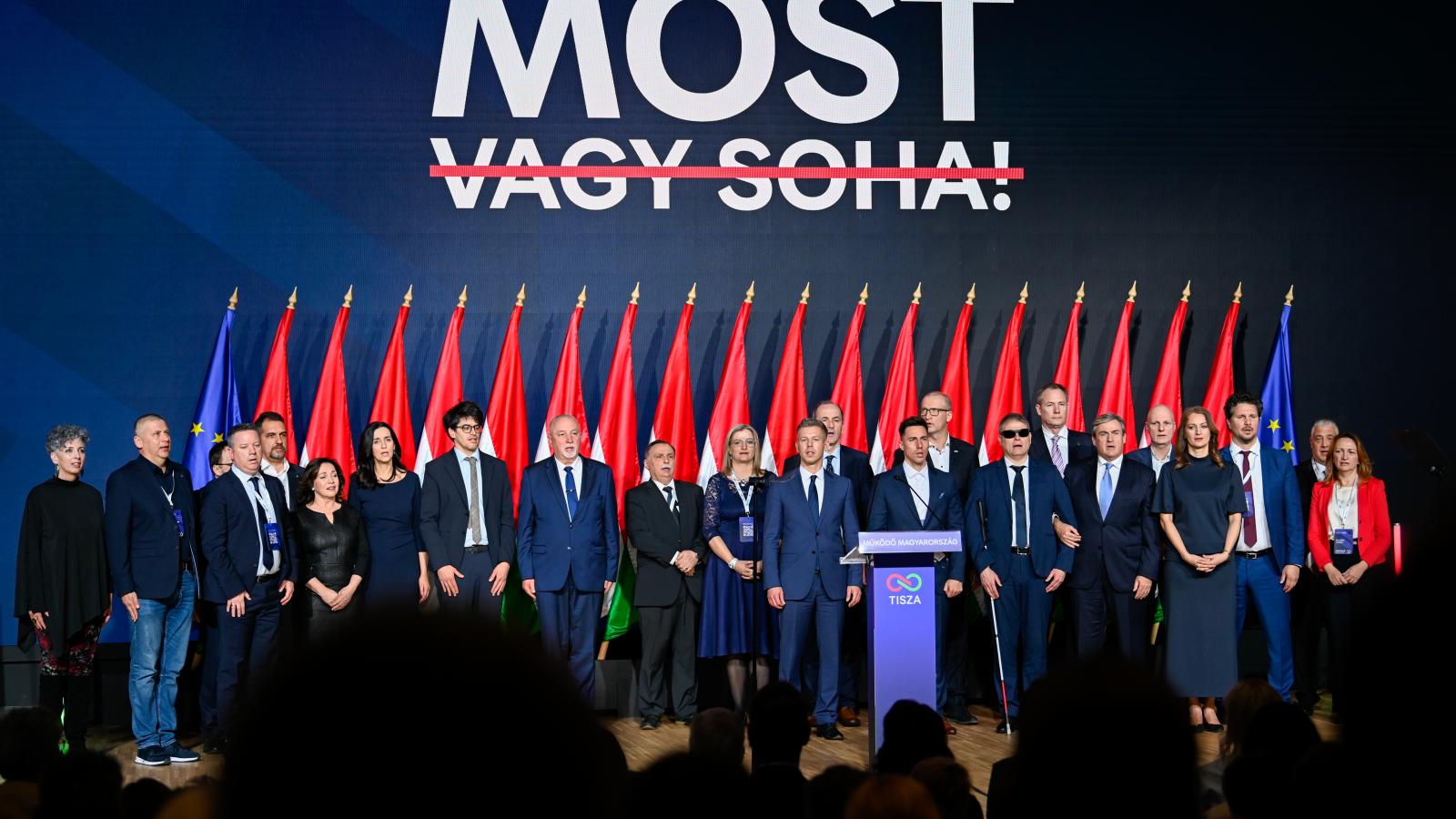 Orbán Viktor a szeretet jegyében fenyegetőzni kezdett, Magyar Péter szándékosan nem említette a börtönt