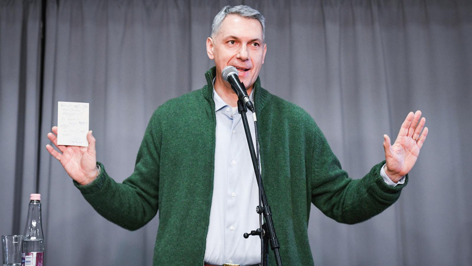 Lázár János szerint Varga Judit járt ki nála egy havi hárommillió forintos állást Magyar Péternek