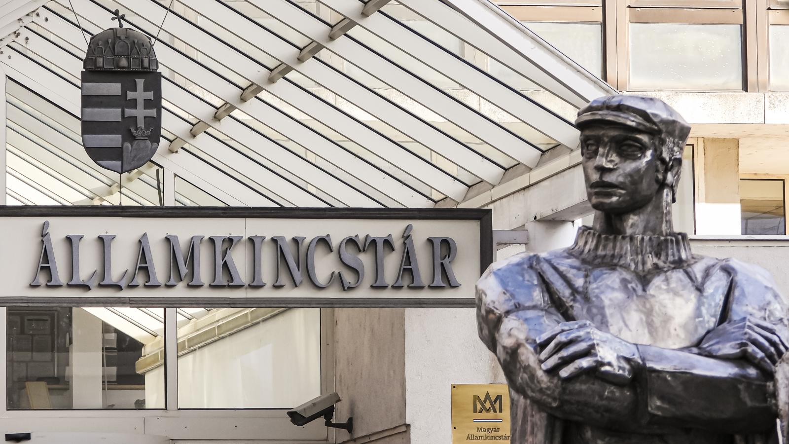 Állam van bőven, a kincstár viszont messze nincs tele