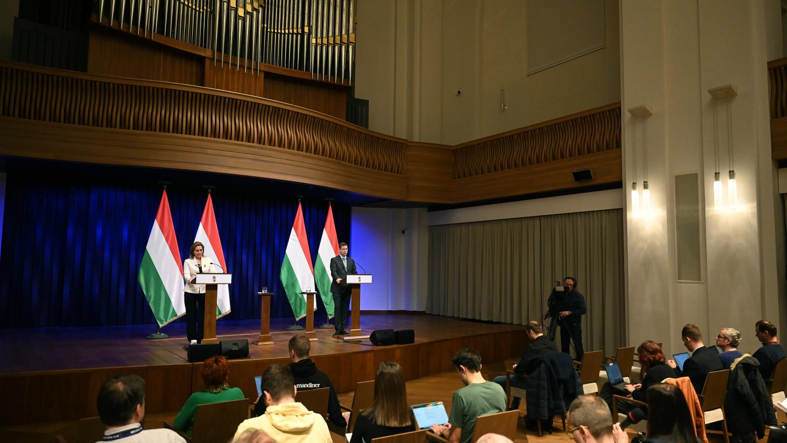 Ezt a békepárti háborút egy kicsit nehéz lesz megmagyarázni – Kormányinfó percről percre