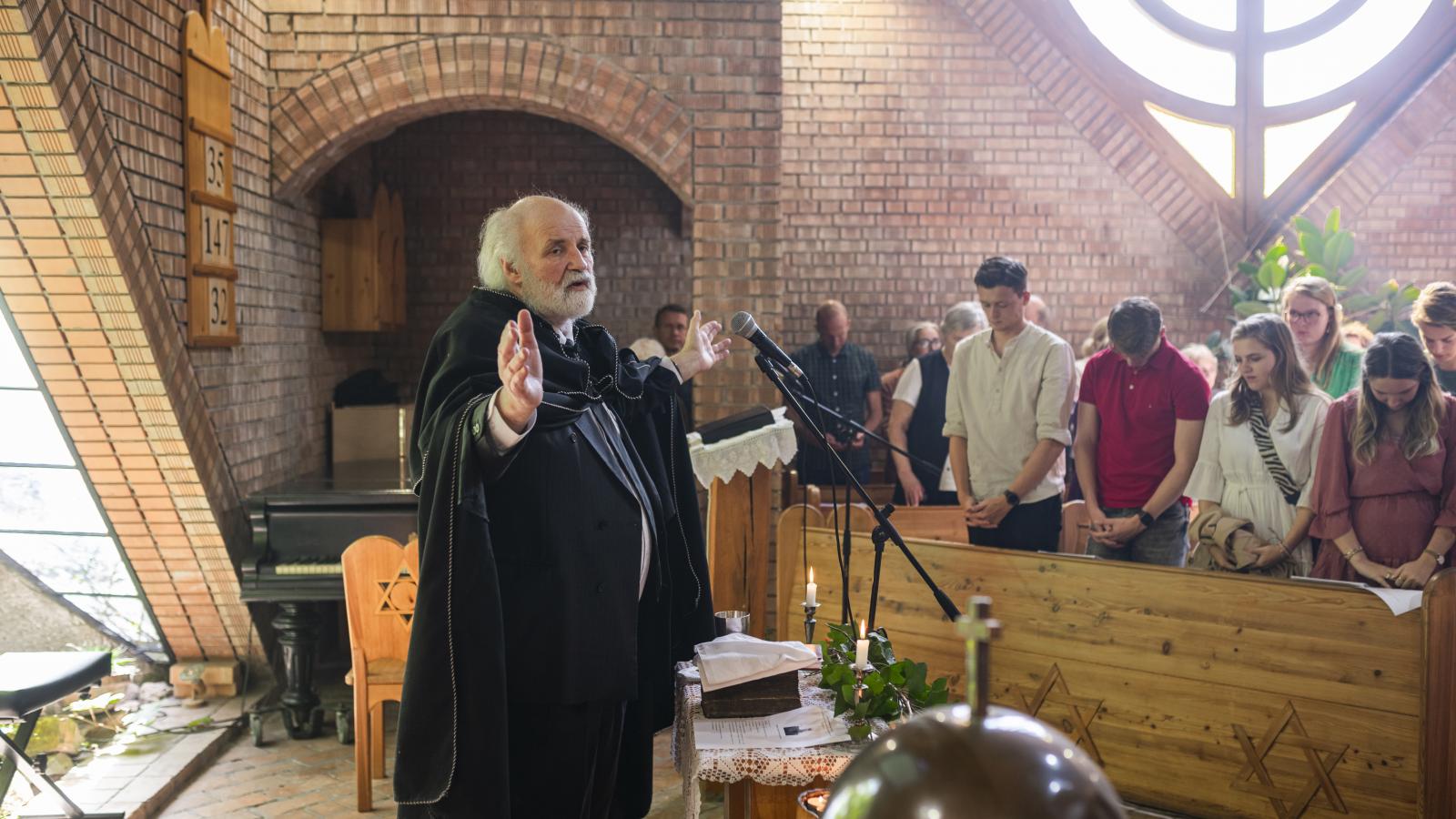 Iványi Gábor a Megbékélés Házában - Korábbi felvétel