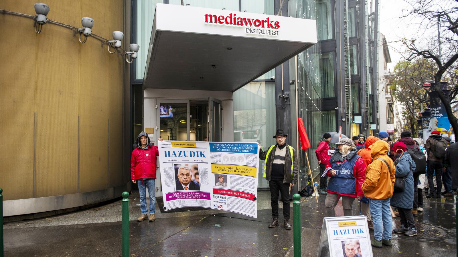 Magyarországon a társadalom erősen polarizált, a médiába vetett bizalom nagyon alacsony