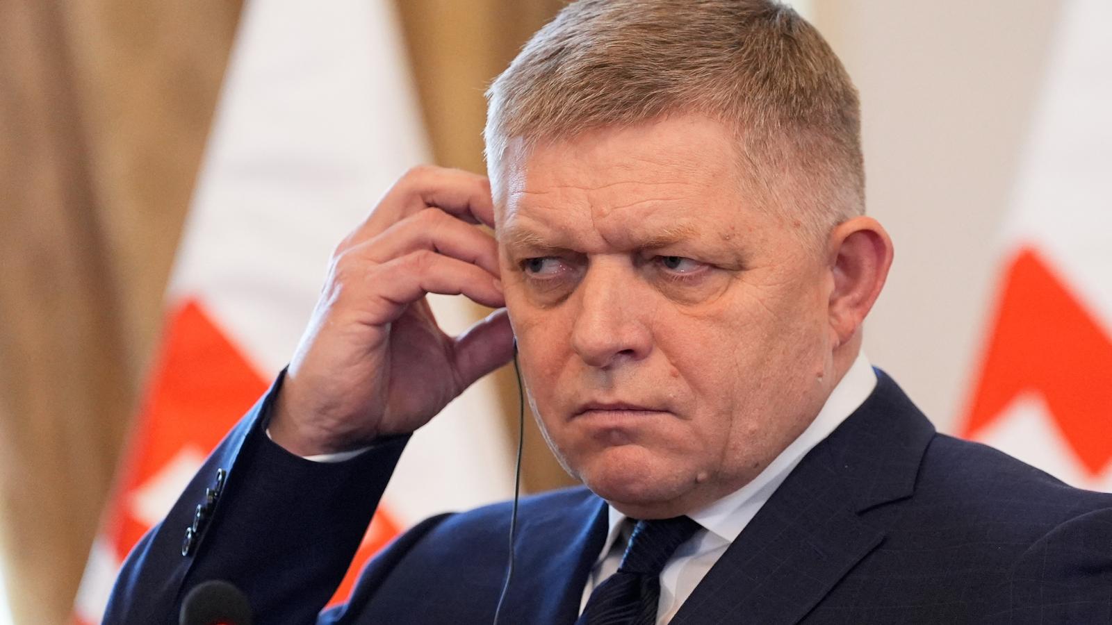 Robert Fico bejelentette, ha Zelenszkij nem indítja újra az olajszállítást, az áramkivitel leállítását kéri