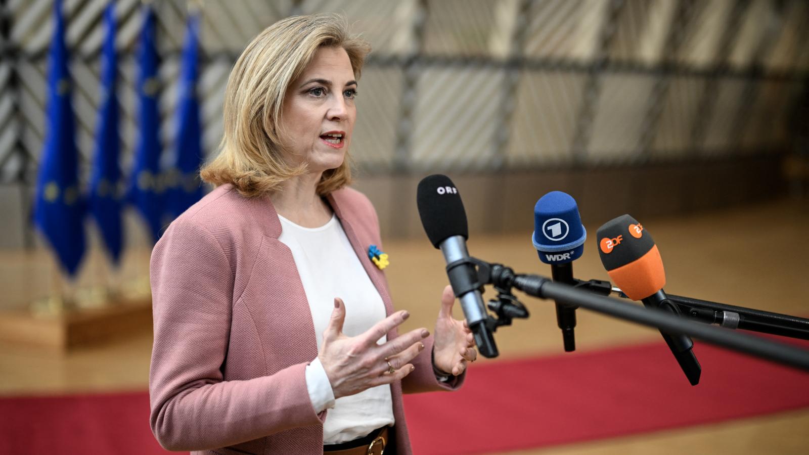 Osztrák külügyminiszter Orbán vétójáról: Ez a magyaroknak sem érdeke, Magyarország Oroszország dolgait intézi