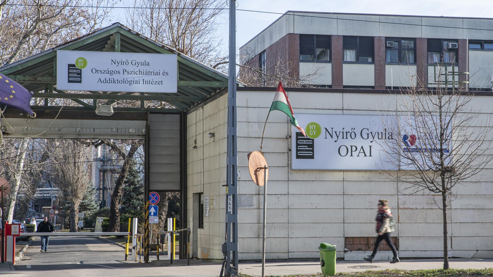 Egyre többen követelik a pszichiátriai intézet főigazgatójának felmentését