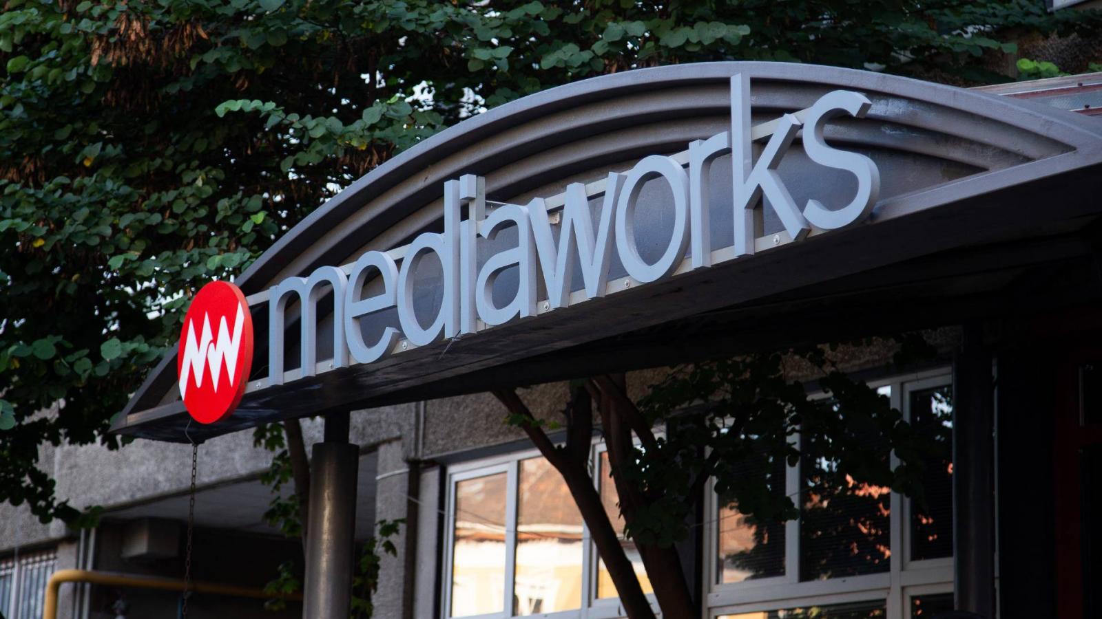 Elérhetetlenné vált a kormánypárti propagandát terítő portál, a Bama Facebook-oldala, háborús riogatás állhat a háttérben