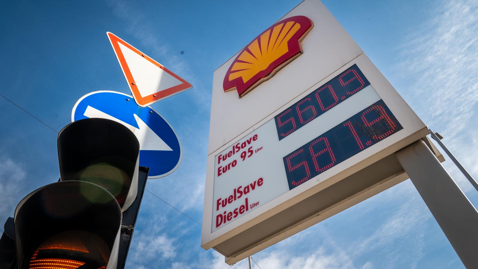 A közel-keleti helyzet az üzemanyag­árakra is hatással van, további drágulások várhatók