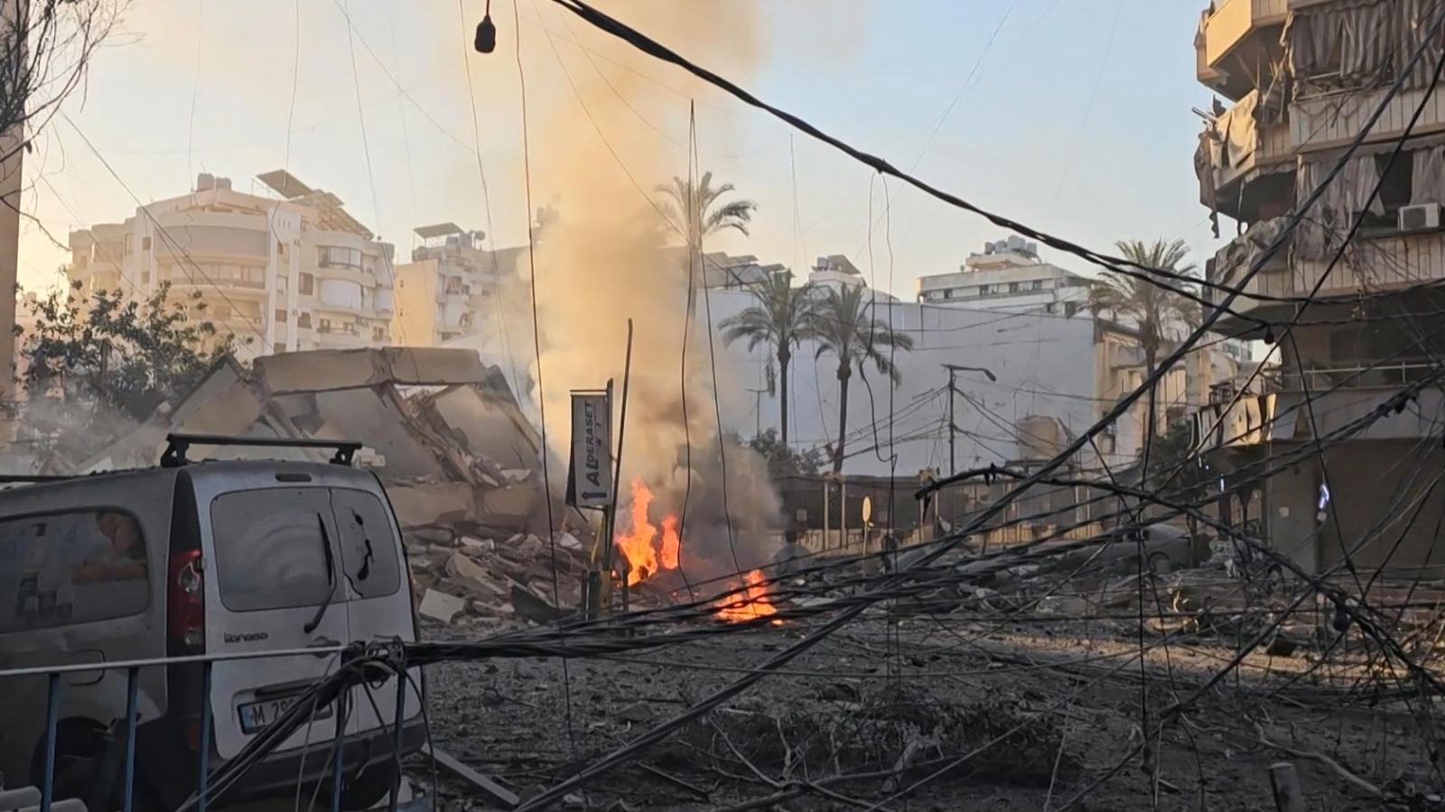 Drón csapódott az Egyesült Államok rijádi nagykövetségének épületébe, Donald Trump választ ígér