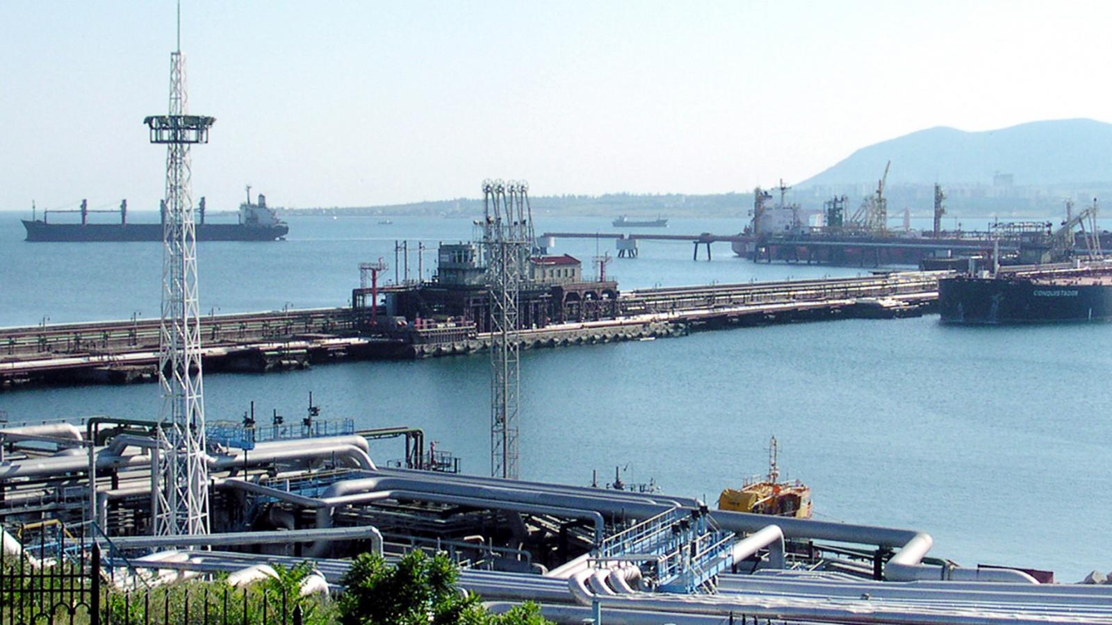 Novorosszijszk kikötője - Korábbi felvétel 