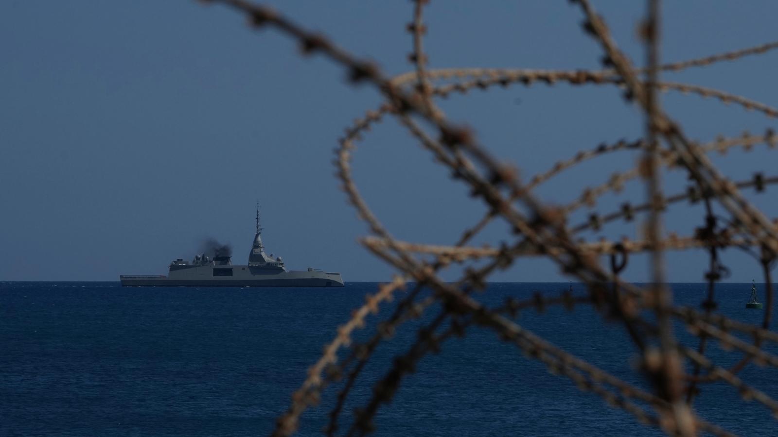 Illusztráció: A Kimon nevű hadihajó Limasszol partjainál március 4-én