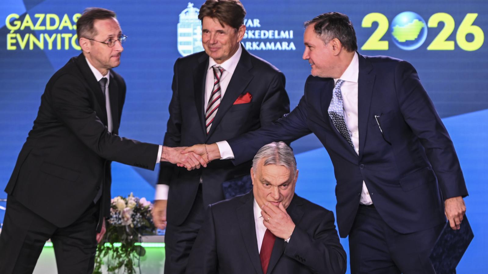 Olyan vad osztogatásba kezdett az Orbán-kormány, hogy már februárban összeomlott a 2026-os költségvetés