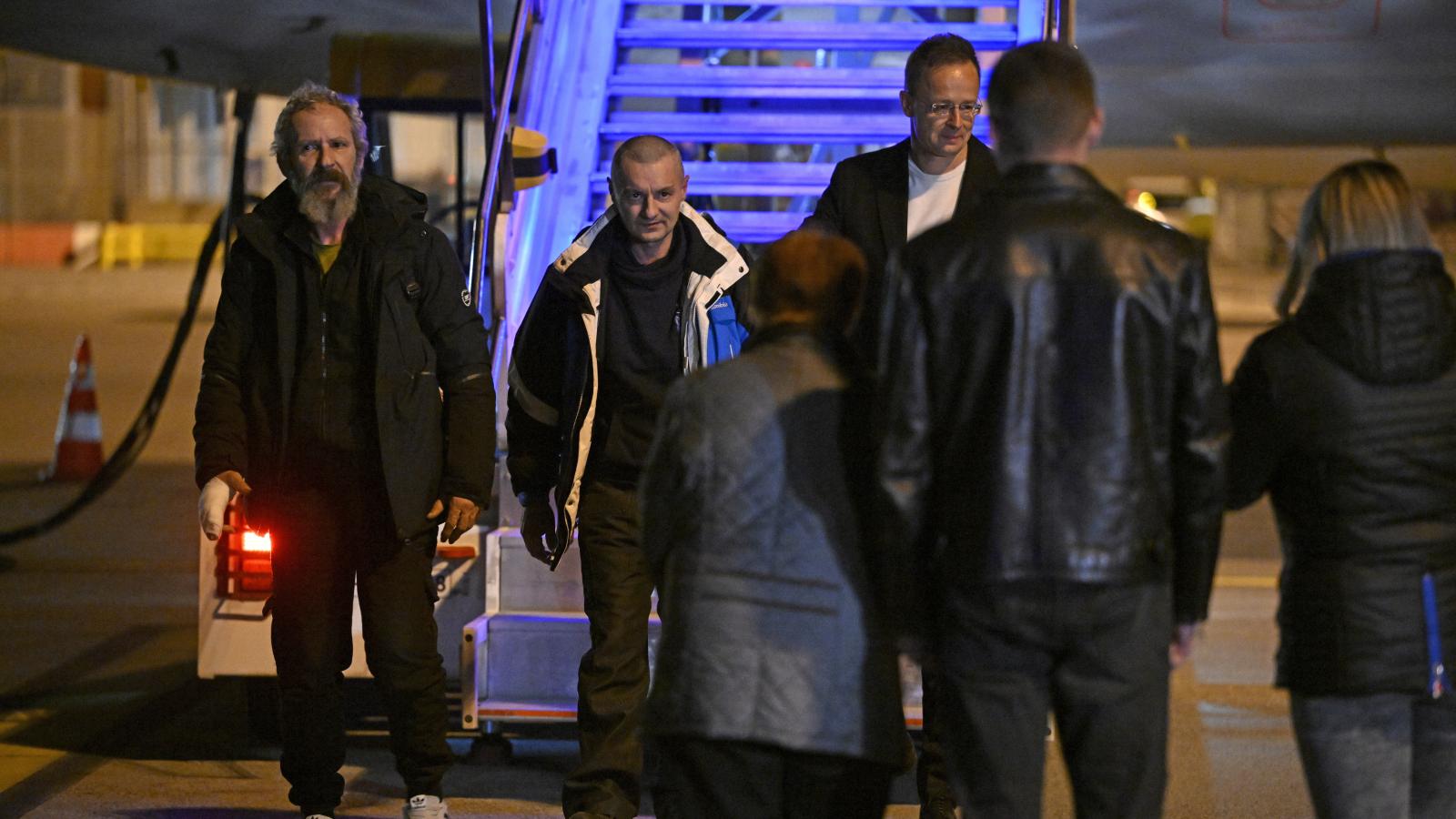 Ukrajna provokációnak tartja, hogy a Putyin-rezsiim átadott két magyar hadifoglyot az Orbán-kormánynak