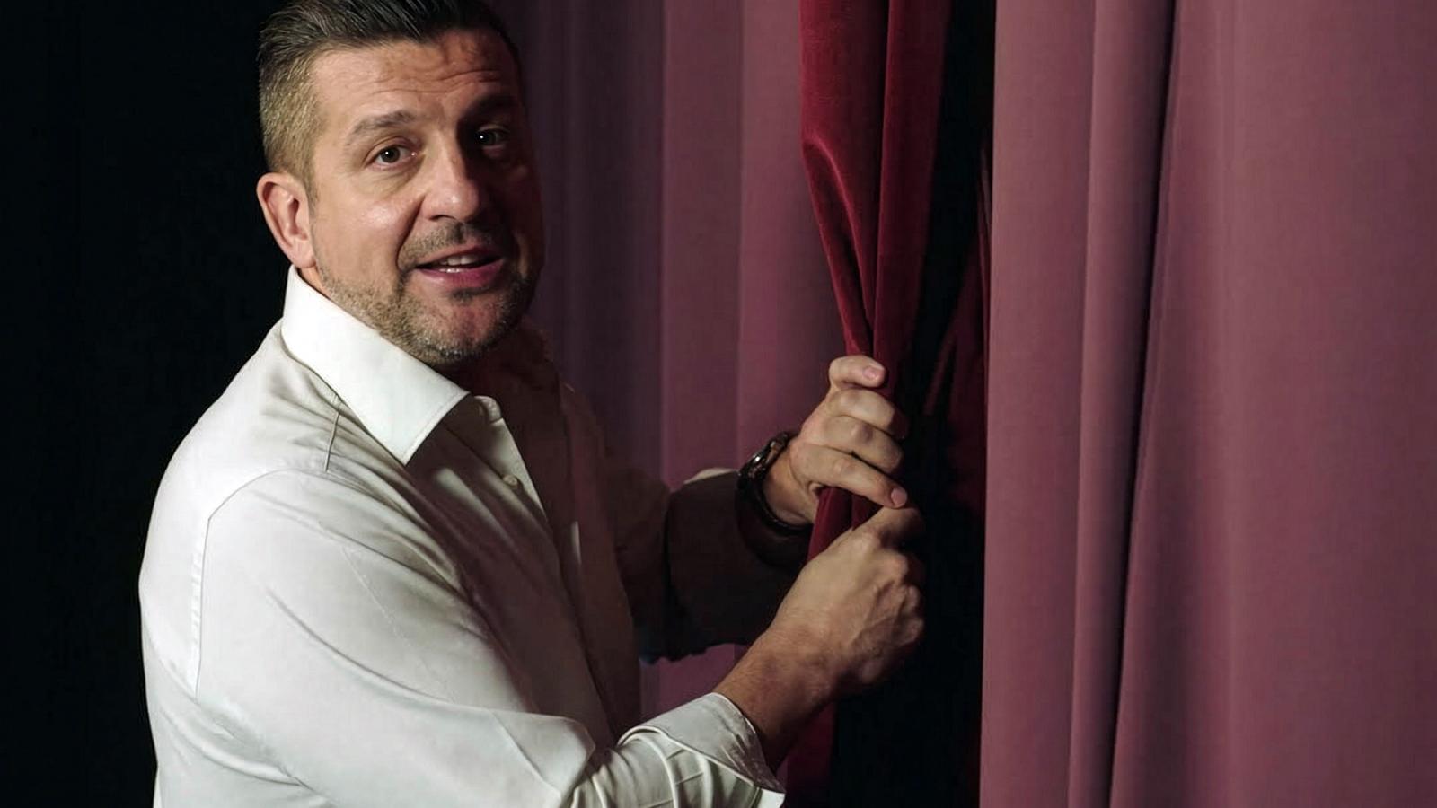 Csányi Sándor előadása az örök témát, a férfi-nő viszonyt boncolgatja