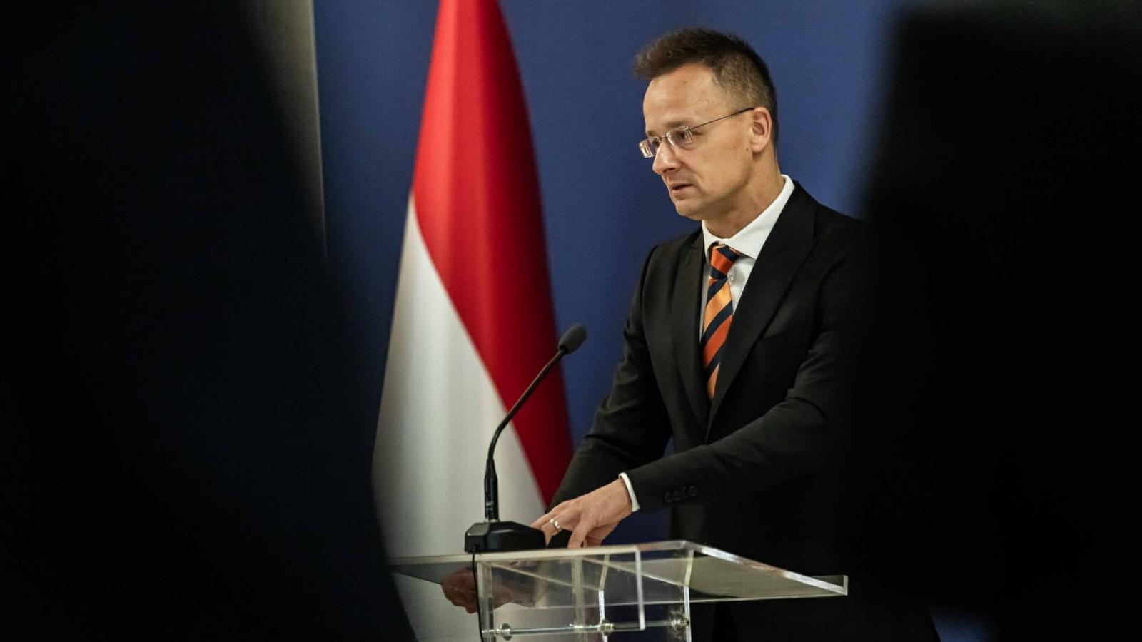 Szijjártó Péter: Minden határon túlmegy, hogy Volodimir Zelenszkij gyakorlatilag halálosan megfenyegette Orbán Viktort