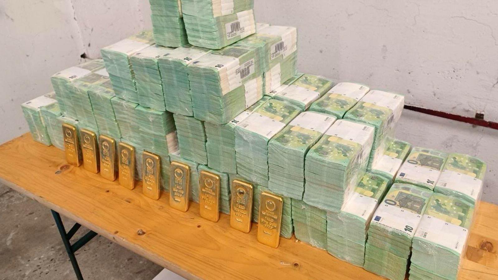 Új útvonalakat keresnek az ukrán bankok a pénzszállítók lefoglalása után