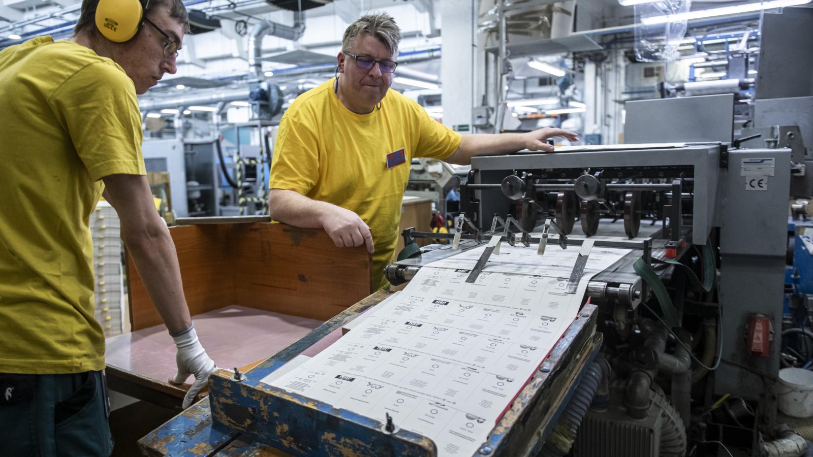 Eldőlt, a rendszerváltás óta most indul a legkevesebb, öt országos lista a parlamenti választáson