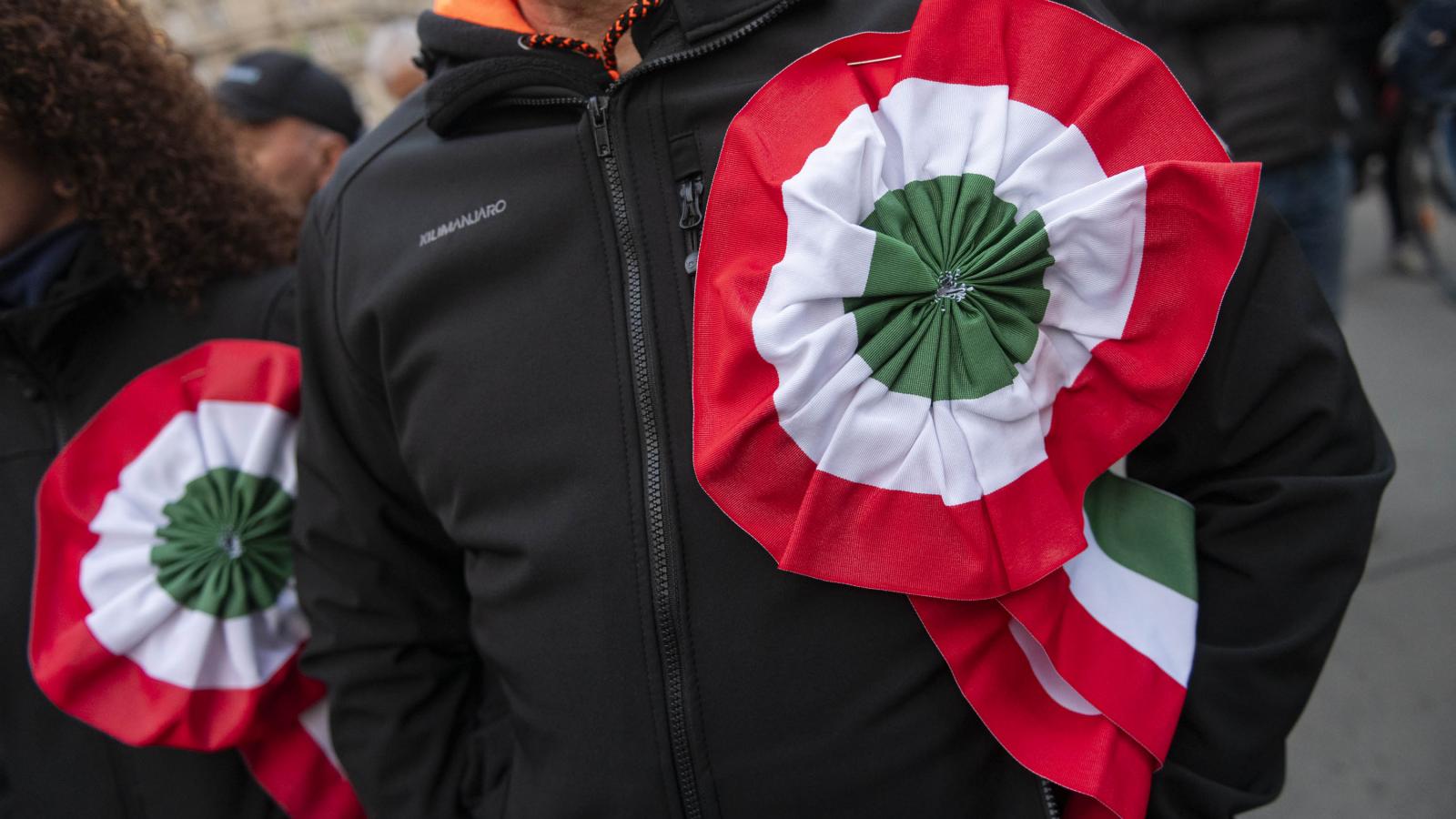 Március 15-i ünnepség a Szabad Sajtó útján.